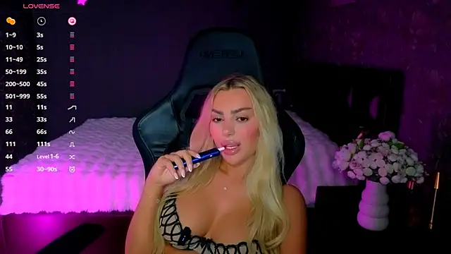 Ayla__Demir 现场XXX聊天