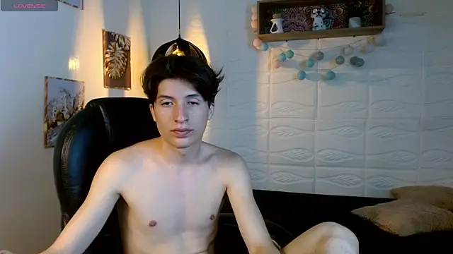 Онлайн чат XXX Marcoviolet