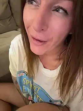 ChristinaSiemone's Live XXX Chat
