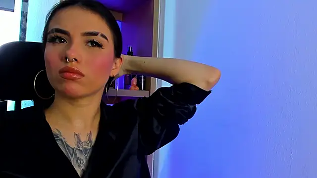 isabella_hv's Live XXX Chat