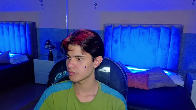 Derek_Sinn Live XXX Chat