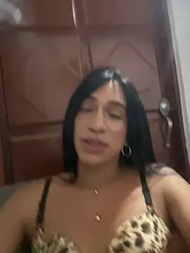 Chat +18 de Ashly_Miller ao vivo