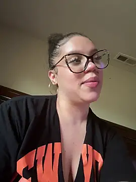 Chat XXX ao vivo de QueenNuttCollector