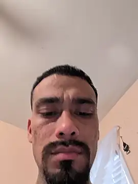 Cnutt310's Webcam Show