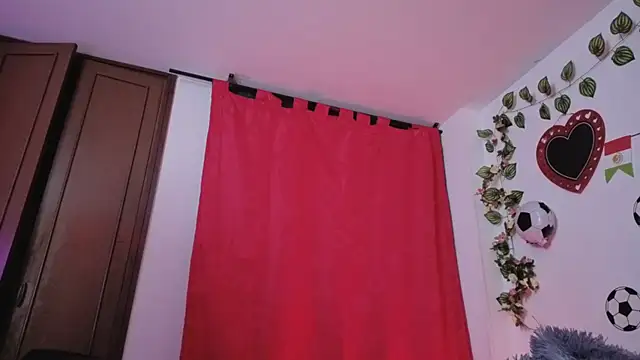 MiaCollinssx Live XXX-chat