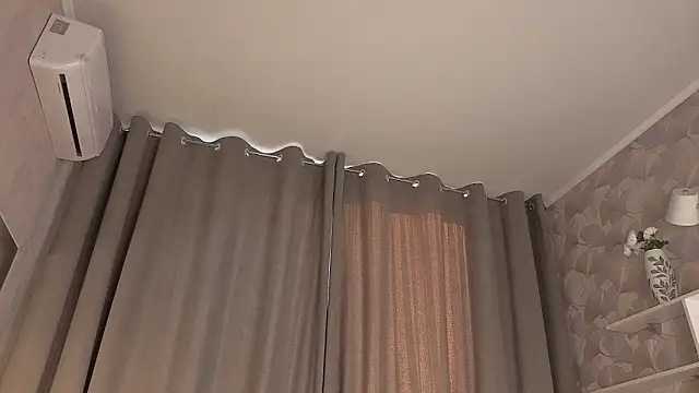 DaynaMacha Chat XXX live