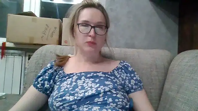 Jugira Chat XXX in diretta