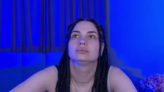 Chat XXX en directo de AdrianaToress