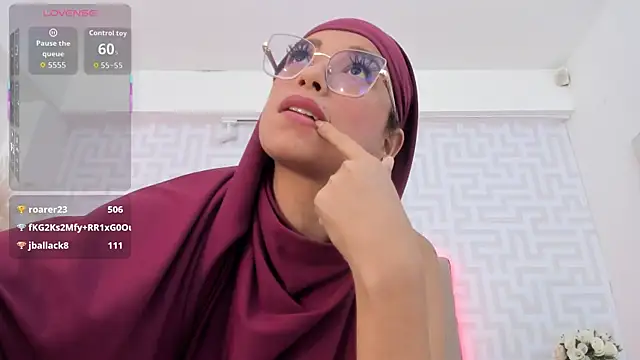 naishaa_'s Live XXX Chat