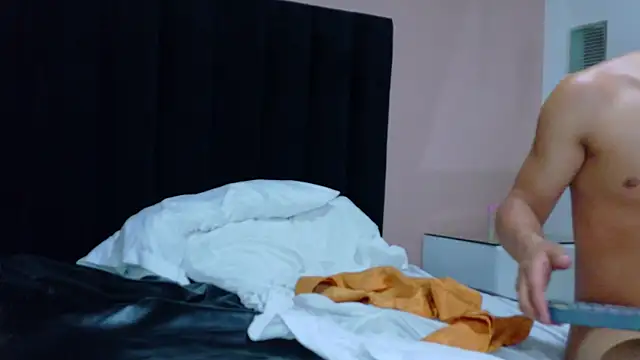 Онлайн чат XXX MILA_AND_COTI