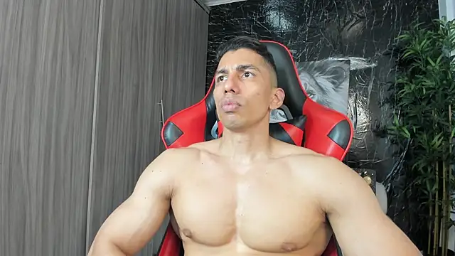 Erik_castle Live XXX-Chat