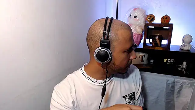 Chat +18 de MatBrussel ao vivo