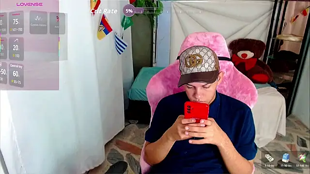 Top_and_bottom Live XXX Chat
