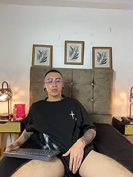 Chat +18 de Yoshua_Smith_ ao vivo