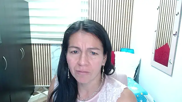 camilavargas_'s Live XXX Chat