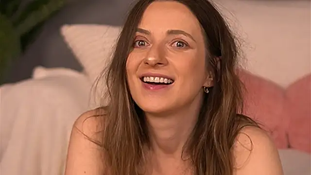 Chat +18 de SunnyFaye ao vivo