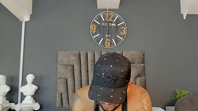 Robin_Rief XXX чат на живо