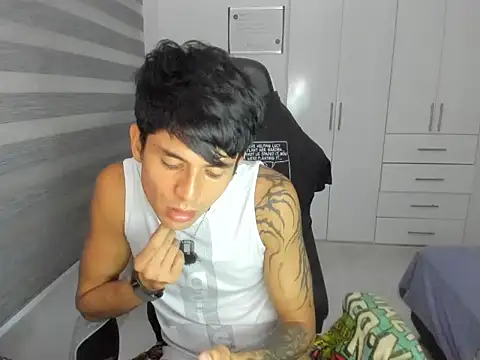 dantedecentralized Live XXX Chat