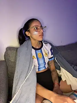Poison_Ivy_29's Live XXX Chat