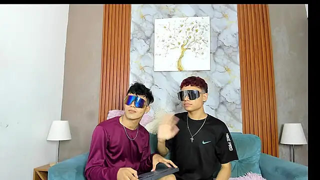 AVENGER_BOYS2026 élő XXX-chatje