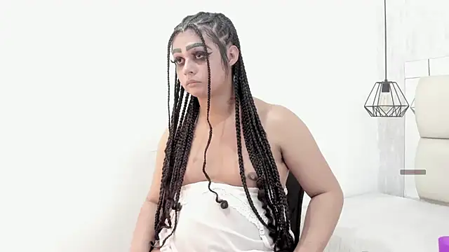 Bella_adamss_ élő XXX-chatje