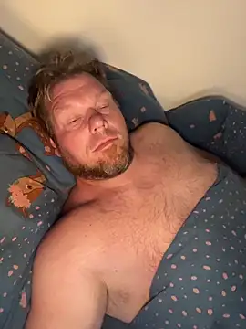 Онлайн чат XXX fetter_Daddy_Berlin