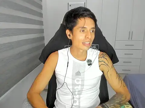 Chat +18 de dantedecentralized ao vivo