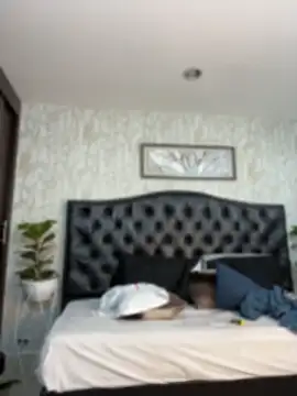 XXX chat uživo modela Lander_Cruz