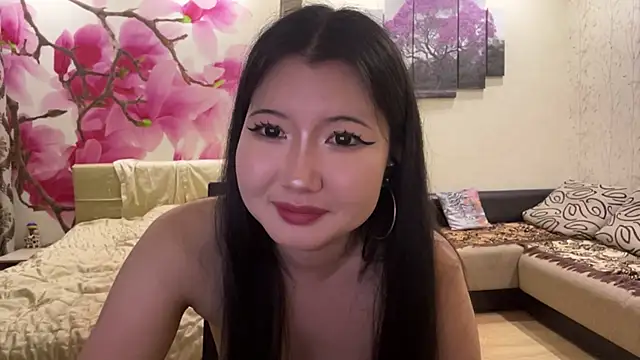 MaeRaads' Live XXX Chat