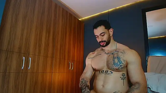 צ'אט XXX בשידור חי של massimo_visconti