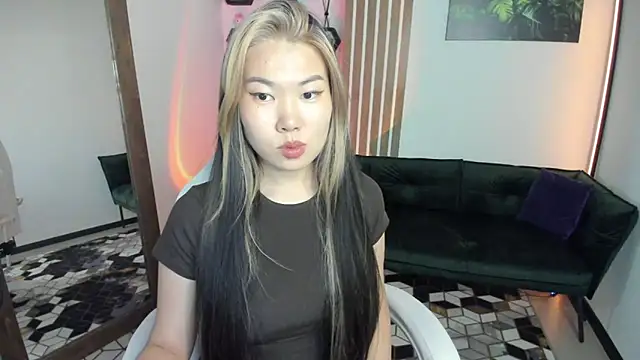 LunaPurrr Chat XXX in diretta