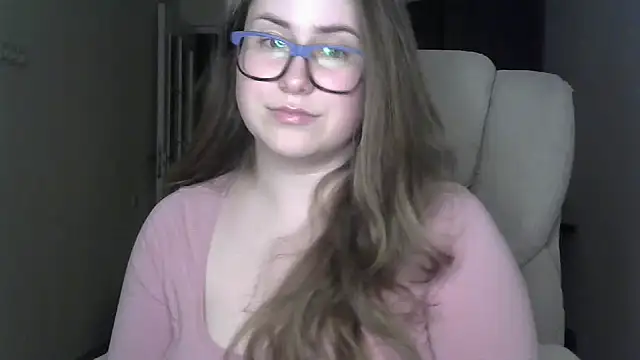 SeasonalSomeone's Live XXX Chat