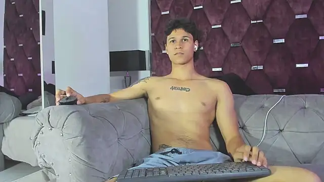 TonyBenedetti's Live XXX Chat
