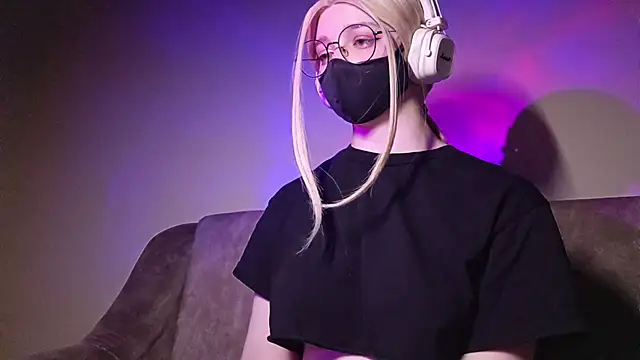 DanaWardのライブXXXチャット