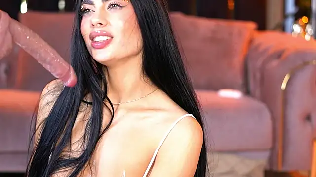 RavennaDArcy Chat XXX live