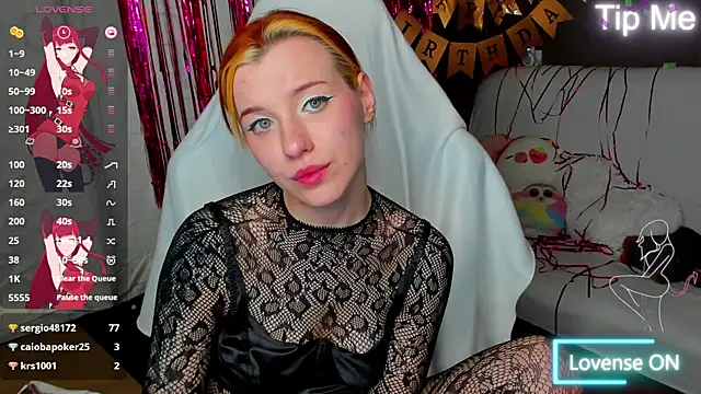MeganNewCat Adlı Modelin Canlı XXX Sohbeti