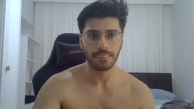 ciceroable Adlı Modelin Canlı XXX Sohbeti