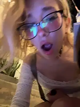 SweetBunnyGF Chat XXX in diretta