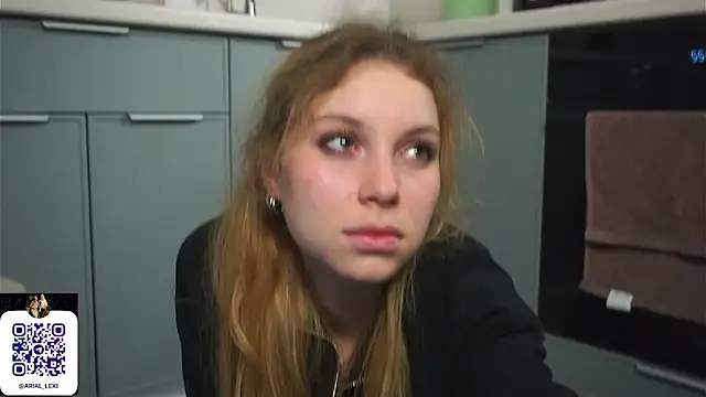 Sairallyn Live XXX-chat