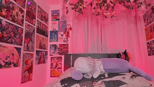 MissCurvyTop লাইভ XXX চ্যাট
