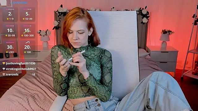 LisaAris' Live XXX Chat
