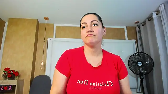 Heidy_milf live XXX chat