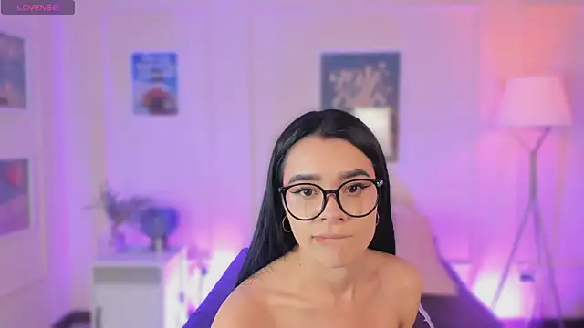 emma_soul1's Live XXX Chat