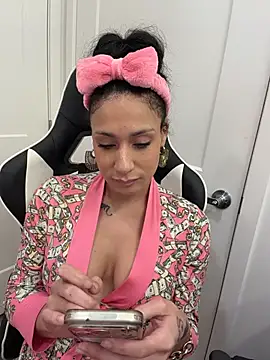 Chat XXX en directo de FerrariFrench