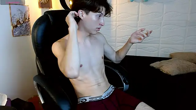 Živý XXX chat Marcoviolet