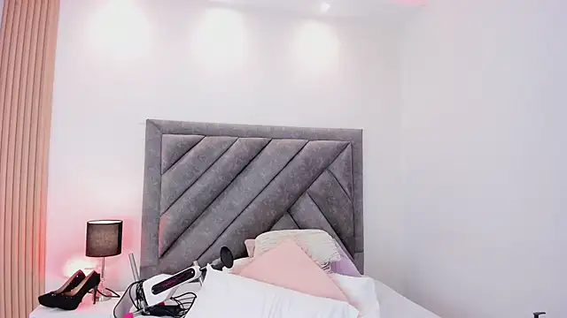 Chat XXX ao vivo de ViolettaRousee_