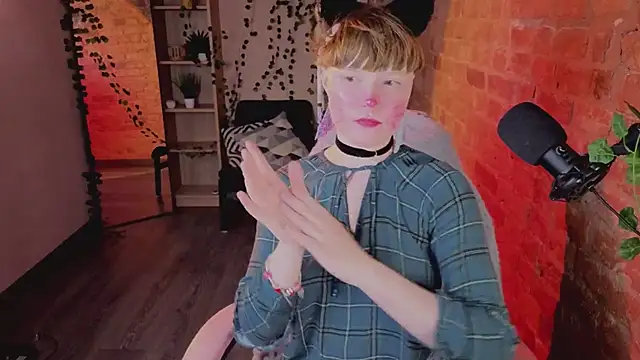 AuroraGlo Chat XXX live
