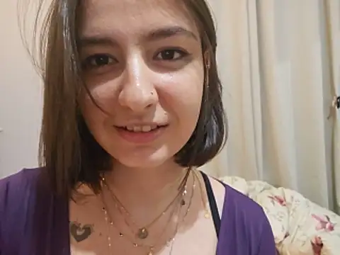 Chat +18 de Juh_castro ao vivo