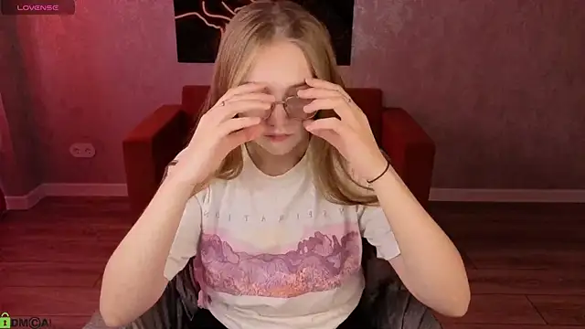 IdaRowe Chat XXX live
