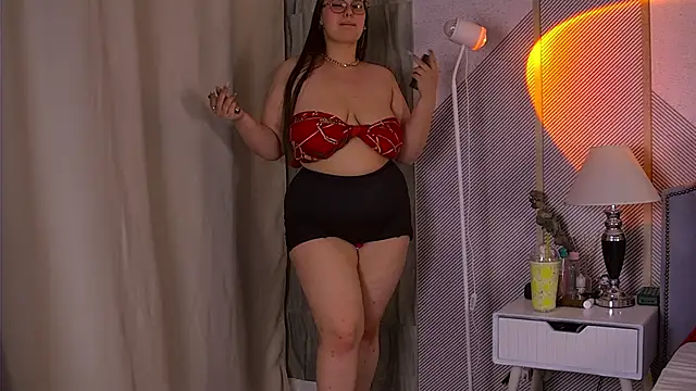 XXX chat uživo modela Queen_Monica_
